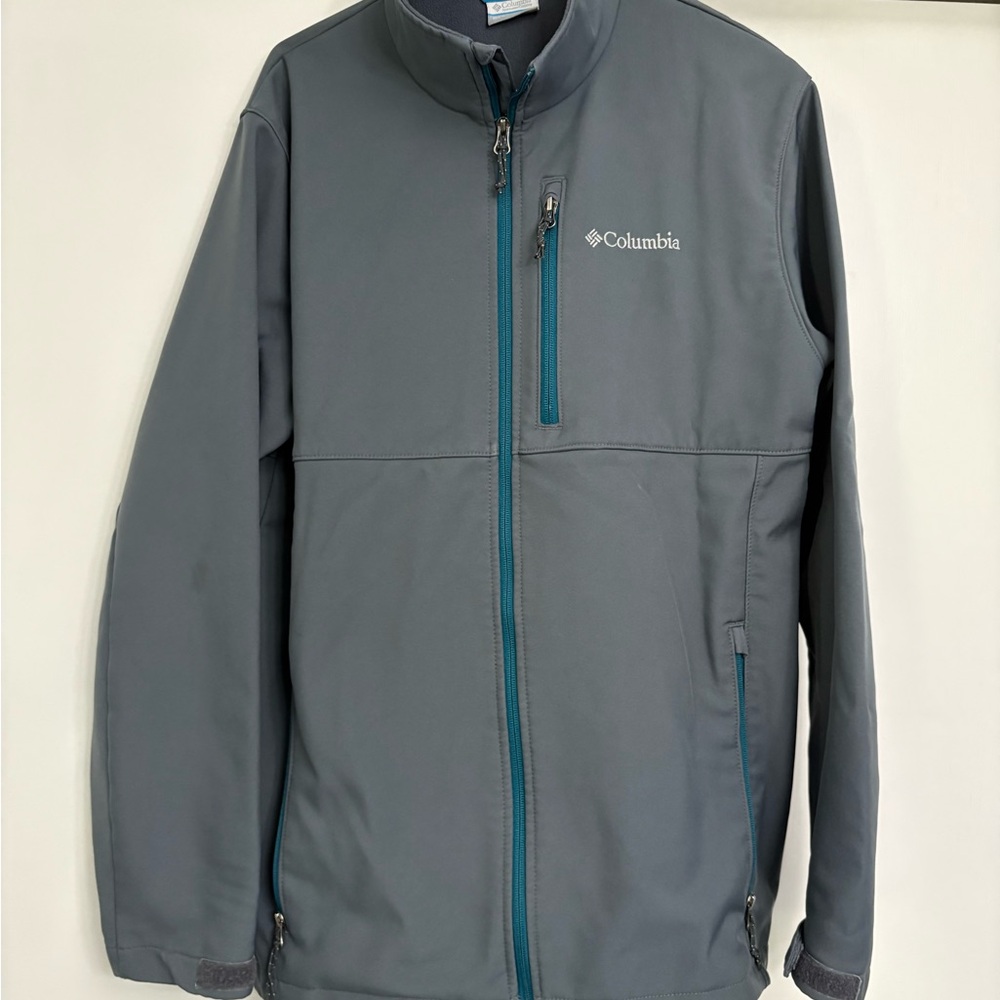 Columbia Men's Performance Jacket in Gray with Teal Accents